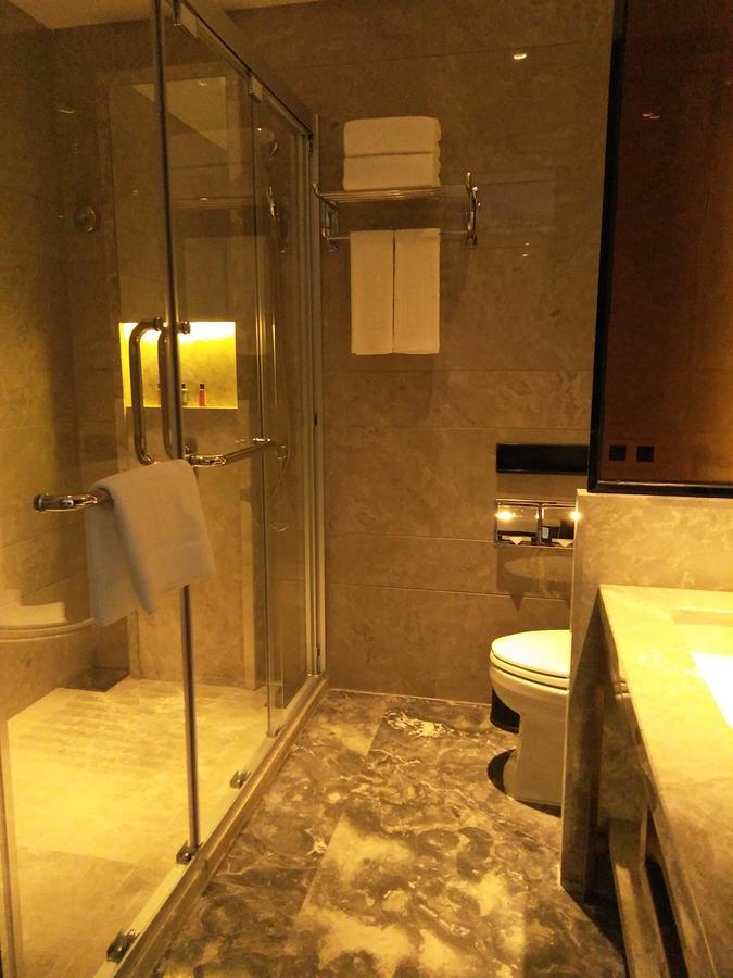 Brandi Hotel Foshan Buitenkant foto