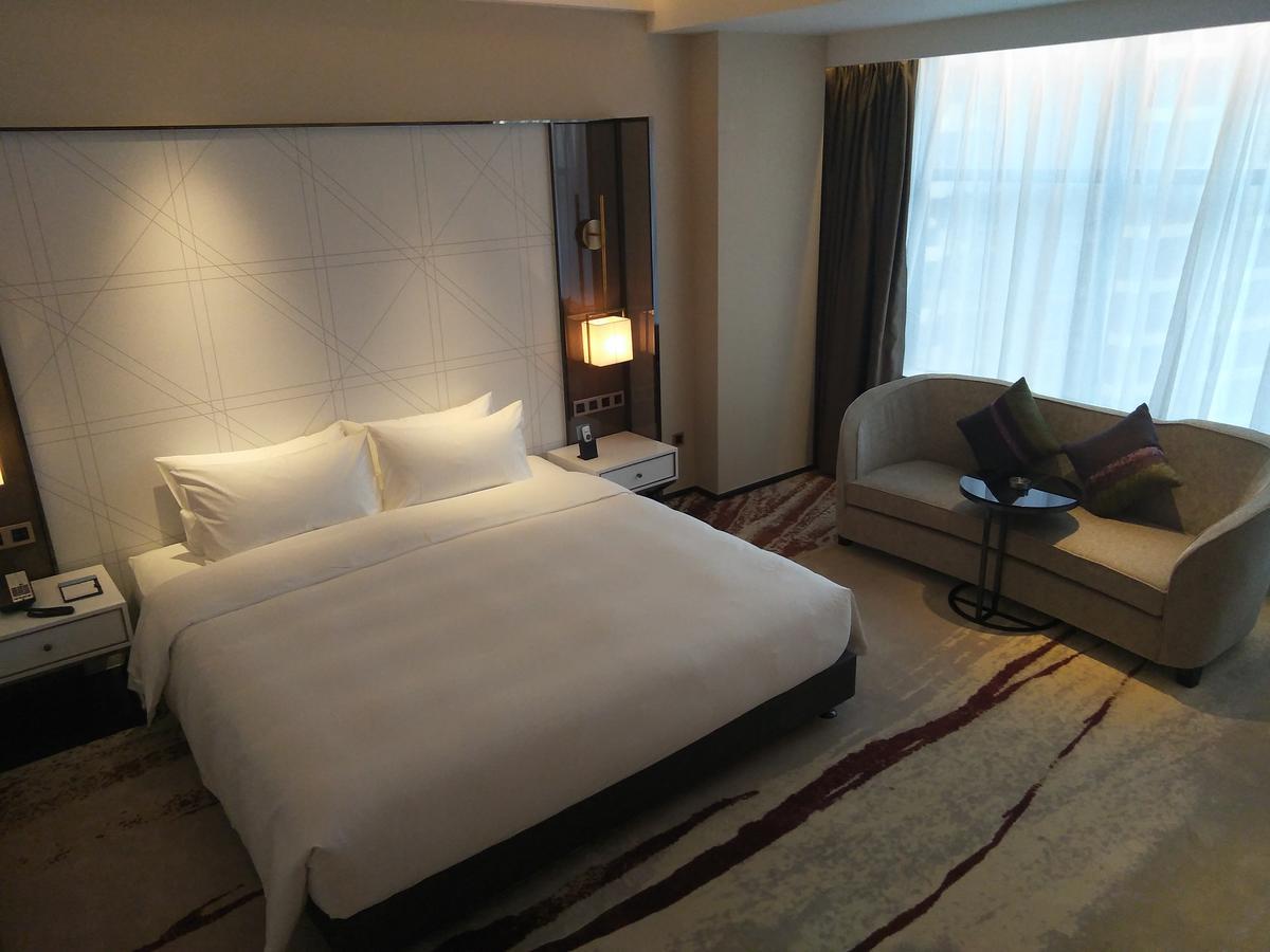 Brandi Hotel Foshan Buitenkant foto